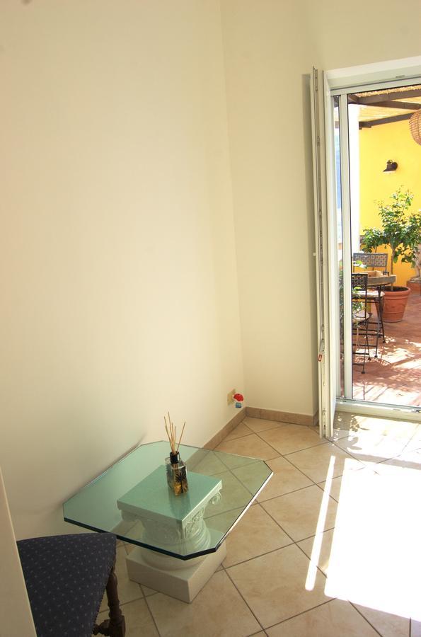 Alojamento de Acomodação e Pequeno-almoço La Terrazza Sul Mare